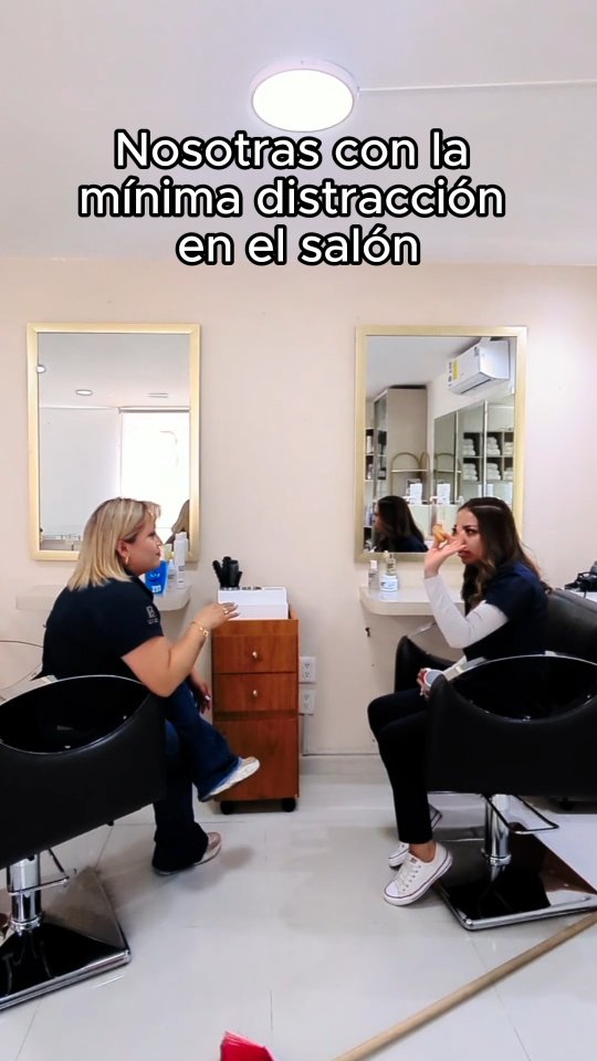 Podrán cuestionar nuestros métodos pero jamas nuestros resultados 😅
#tucreesenlosduendes #funny #comedia #humor #viral salondebelleza fyp irelandbeautystudio