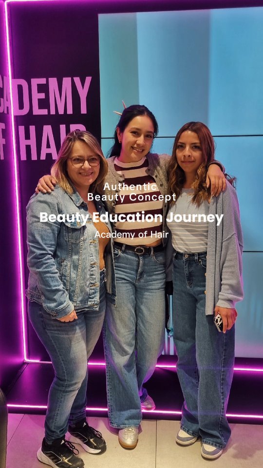 ¡Asistimos al taller @authenticbeautyconcept.mx Mementos y fue un verdadero regalo para los sentidos! ✨
@irlandabeauty y @beautyjacquie vivimos una experiencia mágica de la mano de @maffer_eme .
Meditación guiada, masajes relajantes, fragancias deliciosas y el sonido sanador de los cuencos de cuarzo… todo creó una atmósfera de calma y paz absoluta.
Salimos renovadas, con el equilibrio restaurado y esa sensación de haber desconectado por completo de la rutina 💛

#AuthenticBeautyConcept #irlandabeauty #beautyeducation #academyofhair #mexico